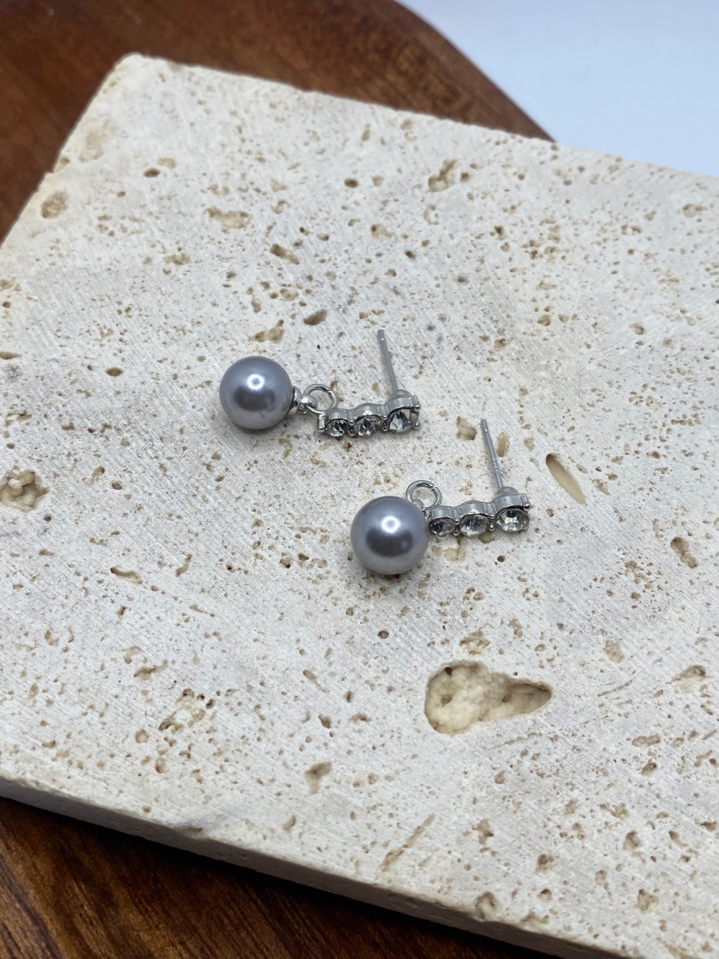 Kira Pearl Silver Earrings