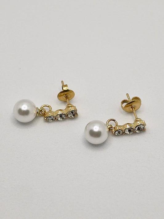 Hera Gold Pearl Earrings