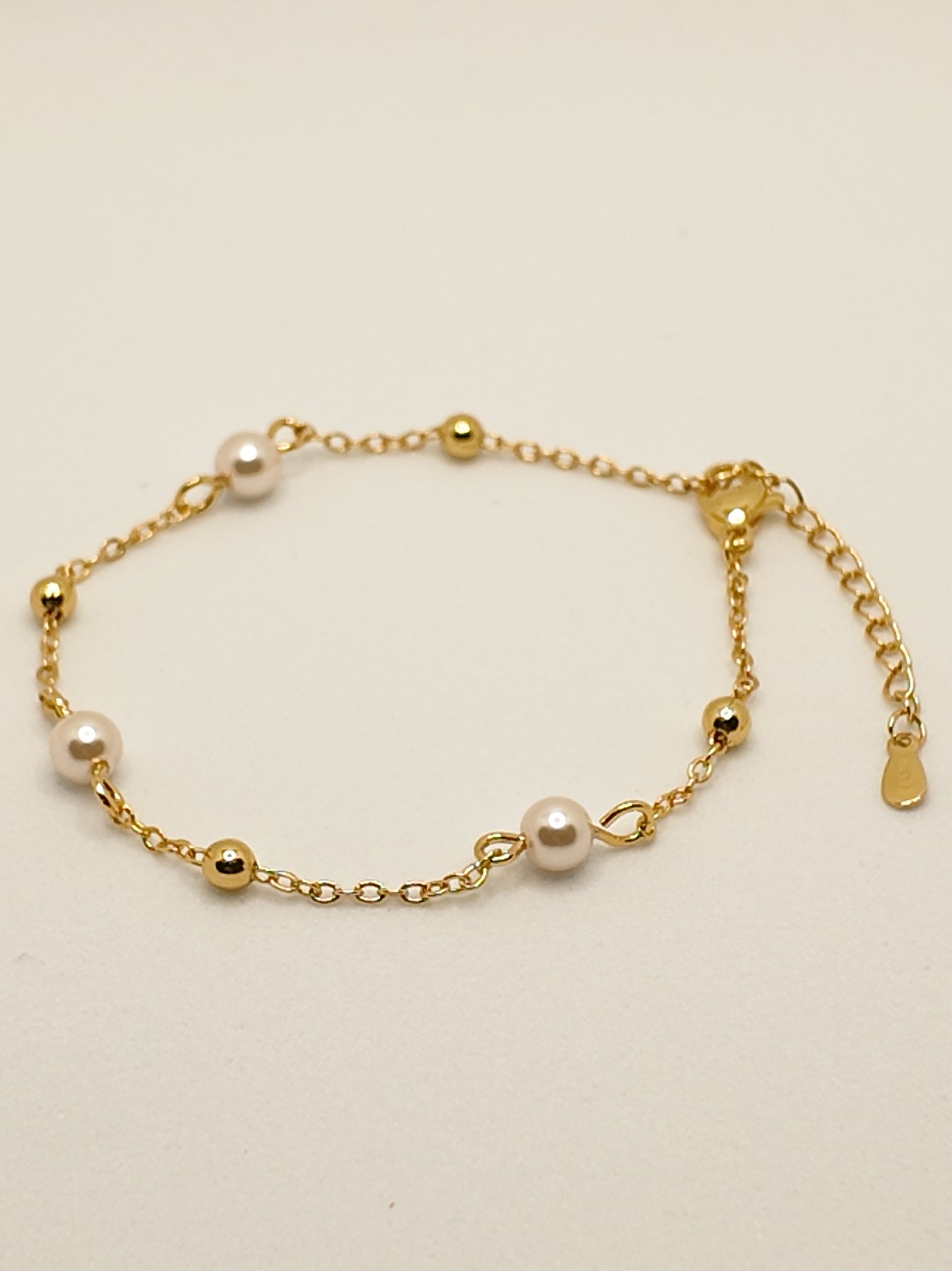 Lily Pearl Chain Bracelet