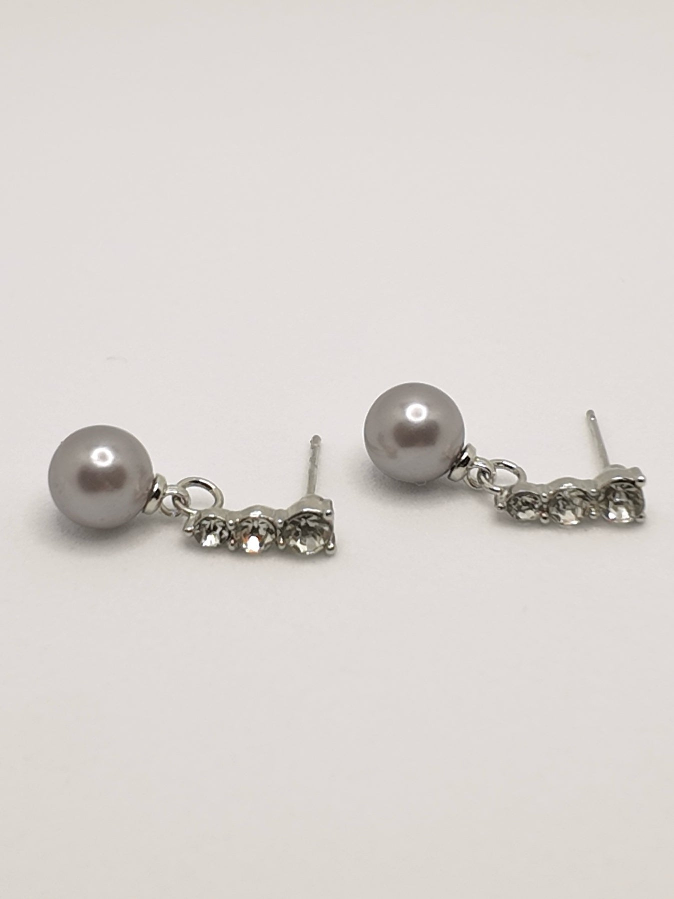 Tessa Small Grey Pearl Earrings